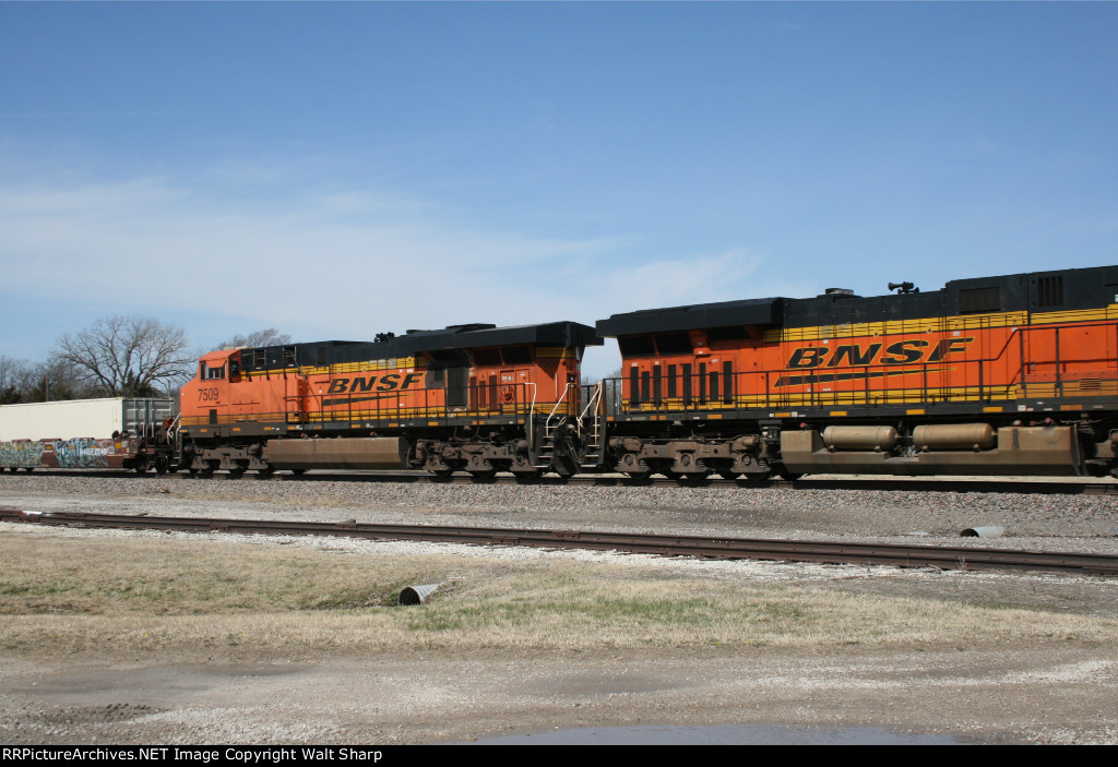 BNSF 7509